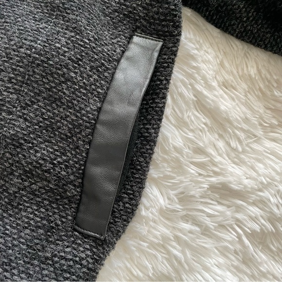 ✅HOST Pick✅ Curio New York High Cowl Neck Sweater, Large - Picture 7 of 16